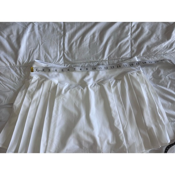 Lululemon Side-Pleat High-Rise Tennis Skirt Skort Size 12 White Pockets EUC - Picture 3 of 11